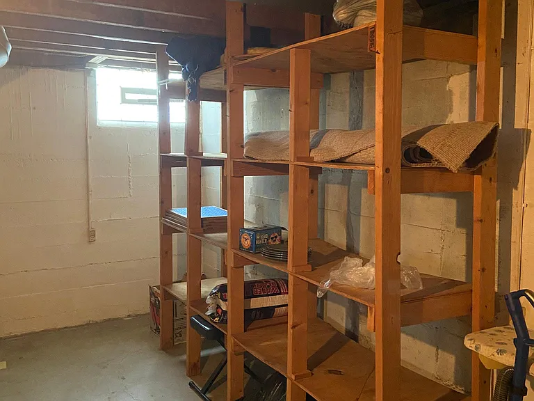 Dry basement, with built in storage