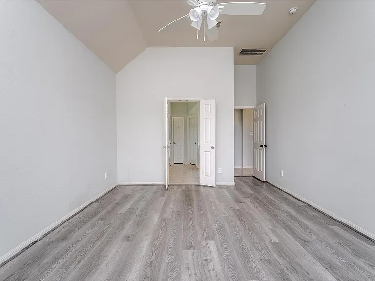 3931 Medici Ct — Photo 37