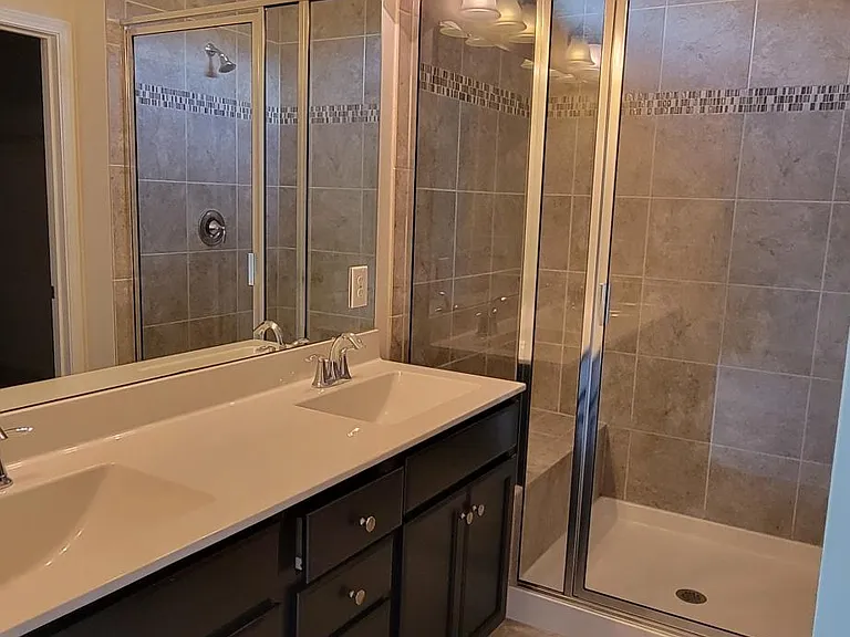 1407 Regents Ln — Photo 6