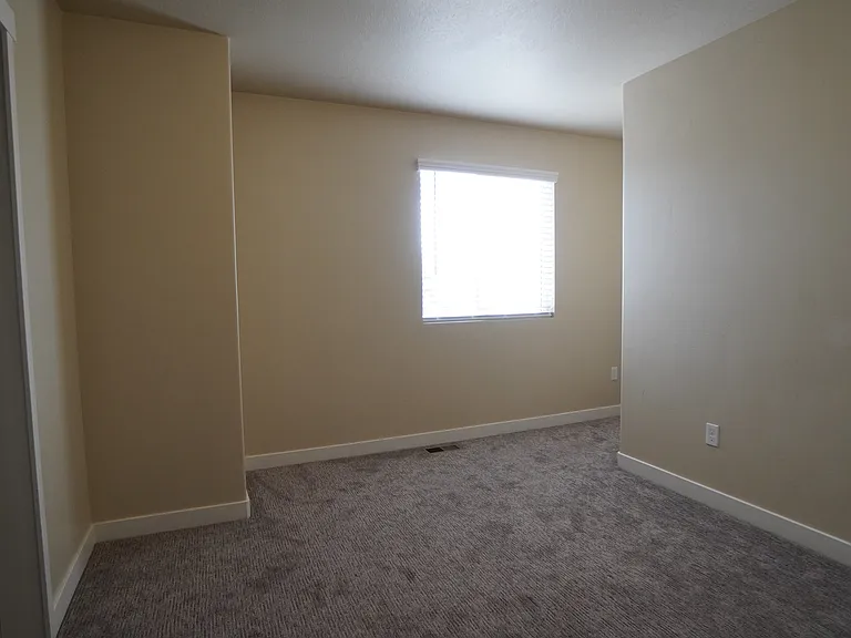 1203 E Roma Dr — Photo 7