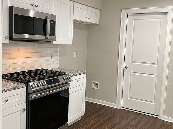 3rd image of 9039 Kirkmont Dr