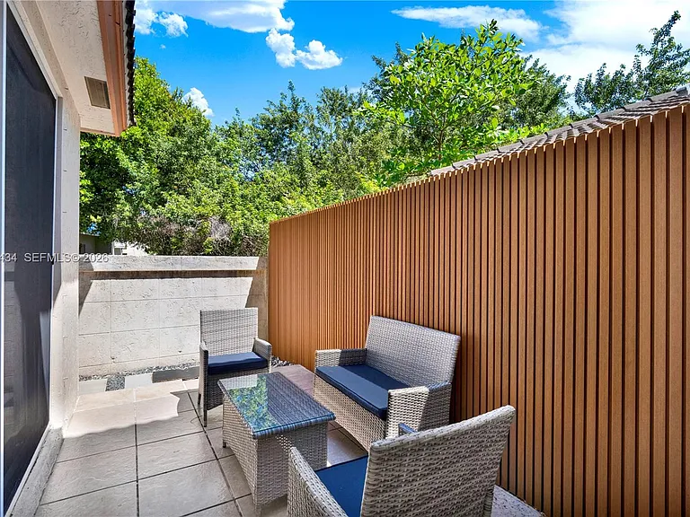 1251 Hayes St — Photo 34