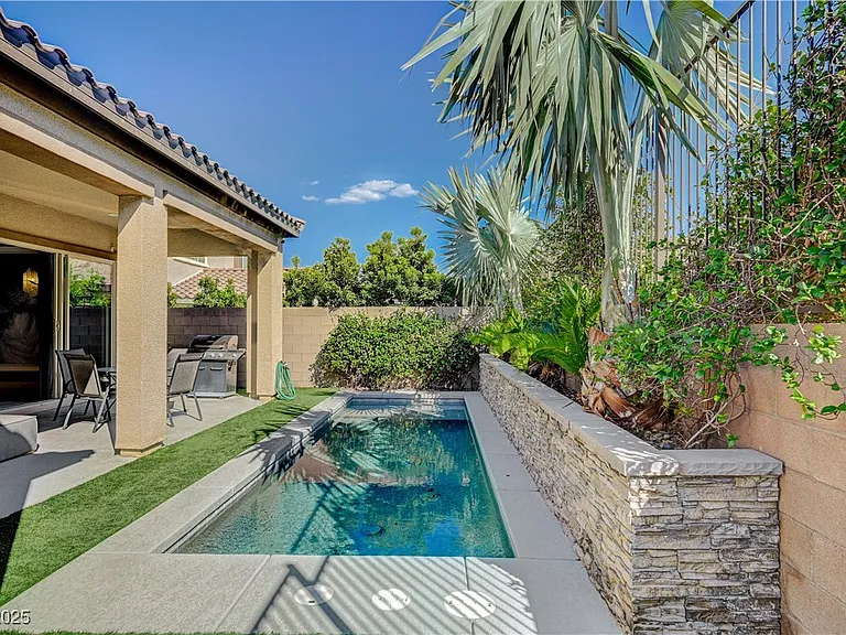 3943 Reyes Ave — Photo 58