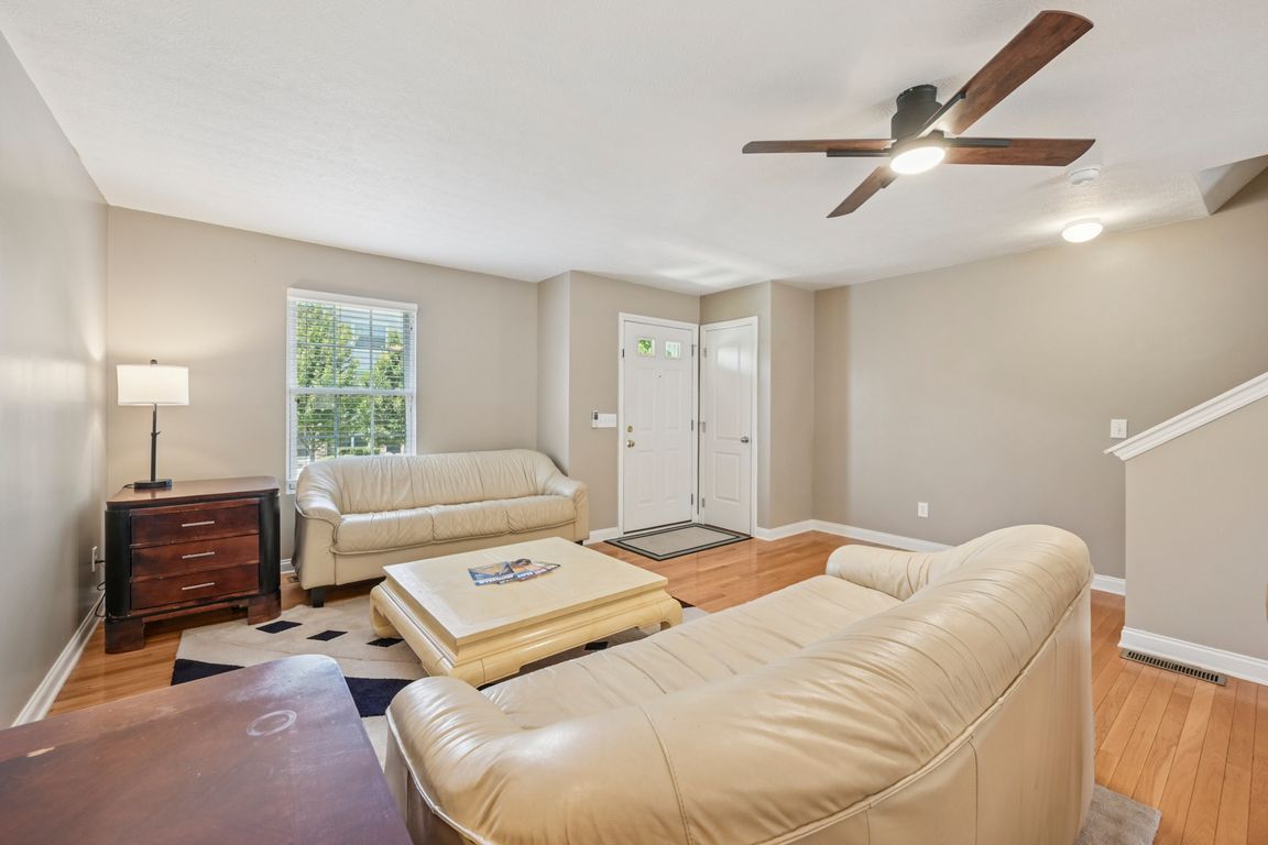 Autumn Ridge Cir-S2407-011.jpg