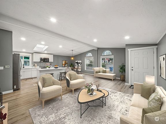 4th image of 413 166th Street E #116