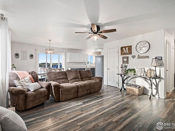 3rd image of 2831 W E St