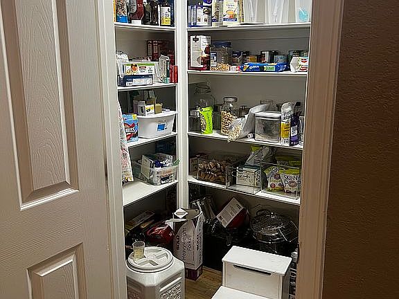 Walk in pantry