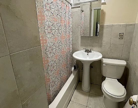 5th image of 9 Columbia Ave Floor 1