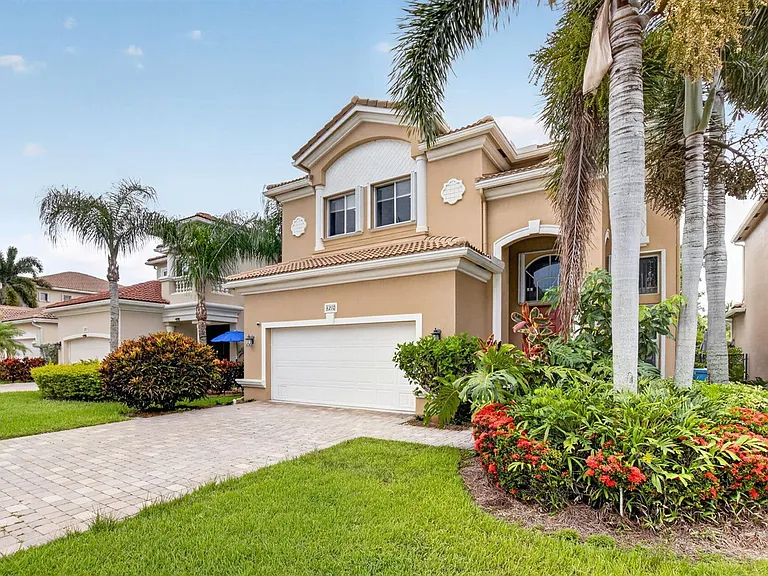 4210 Key Lime Blvd — Photo 2