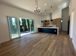 11523 Braddock Dr, Culver City, CA 90230