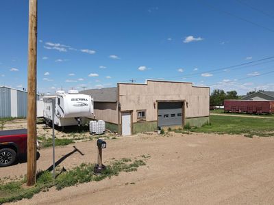 101 E 1st St, Newell, SD, 57760