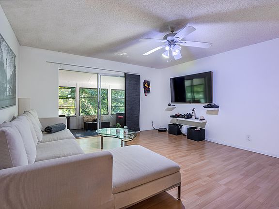 5th image of 480 N Laurel Drive #8a