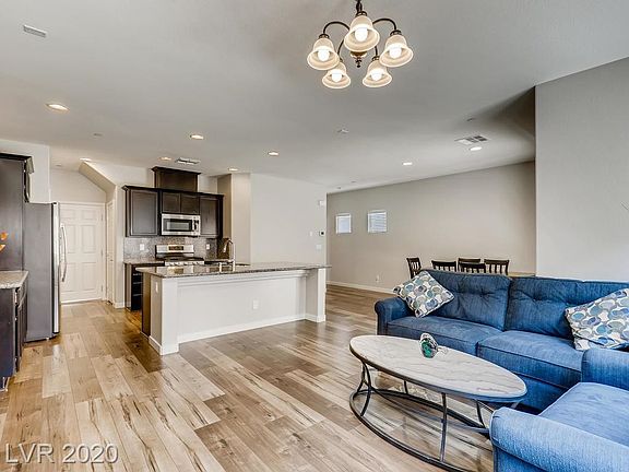 5th image of 1139 Bradley Bay Ave