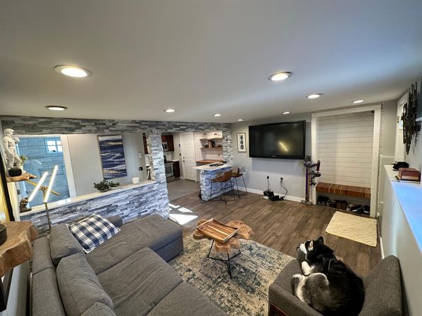 12 Kathryn Ln APT 3