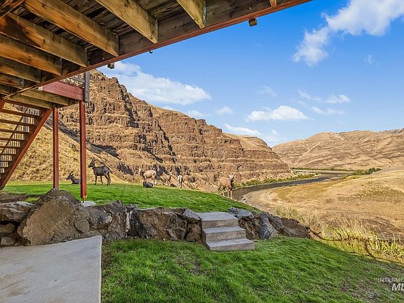 3rd image of 37896 Snake River Rd