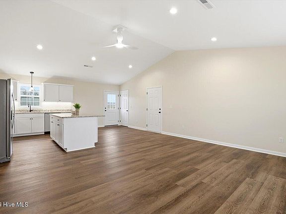 5th image of 1581 Thunder Swamp Road