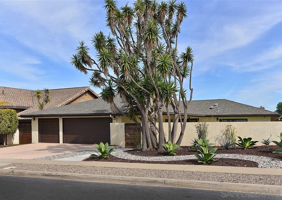1st image of 5461 Bahia Ln
