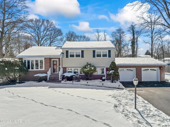 2 Regal Place, Lincroft, NJ 07738