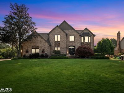55461 Cleveland Dr, Shelby Township, MI, 48316
