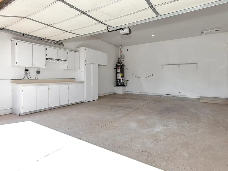 5251 N Celestine Ct — Photo 30