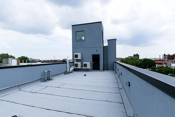 Rented by Nooklyn NYC LLC | media 46