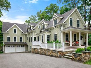 46 Hersey St, Hingham, MA 02043