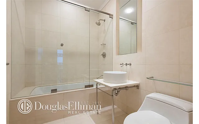 Rented by Douglas Elliman | media 19