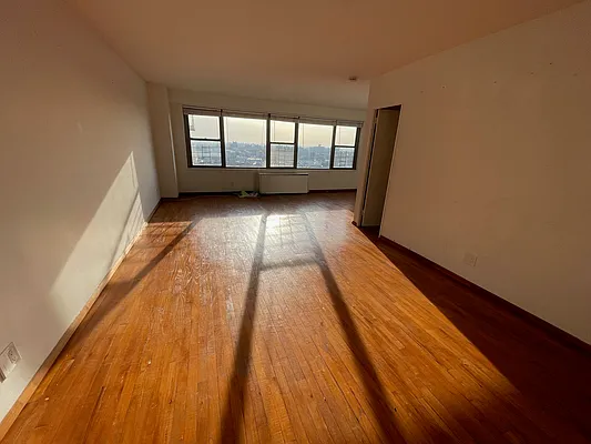 Rented by Bank Neary | media 3