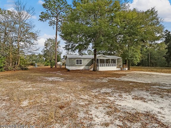 3rd image of 549 SW QUAIL RIDGE Court