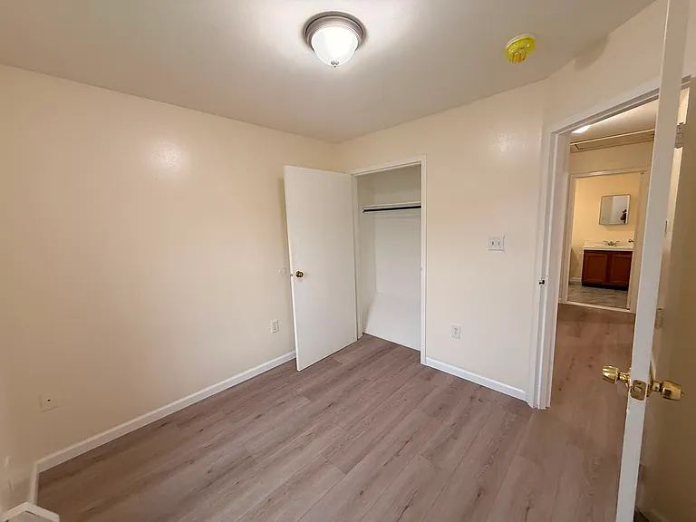 174 Dwight St #2E — Photo 3