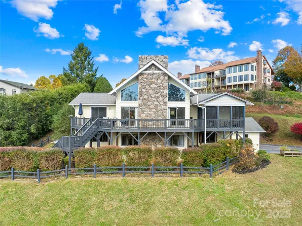 4305 Laurel Park Hwy, Laurel Park, NC 28739