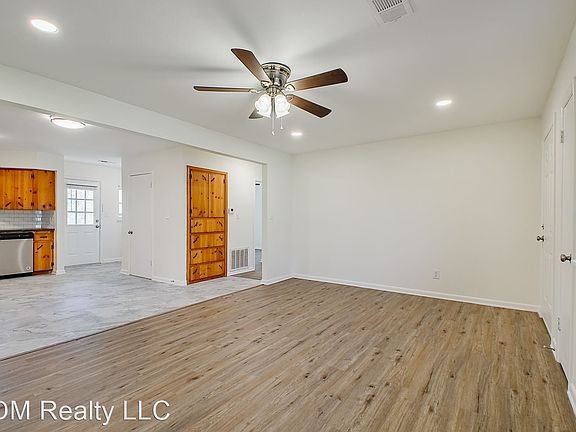 5th image of 1923 W Lawson St