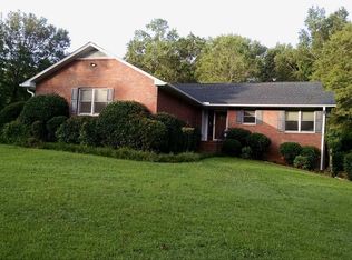 8 Quail Hollow Rd, Due West, SC 29639