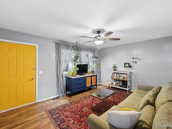 3rd image of 24 Fern Dr