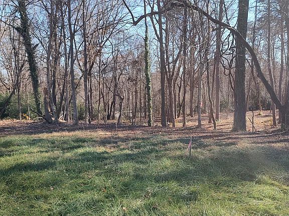 4th image of 158 Whitney Ln