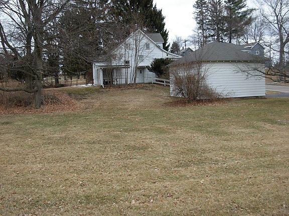 5th image of 205 Robinwood Ave