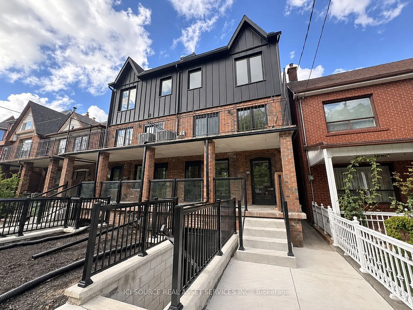 3 bed, $3,399 — Photo 1