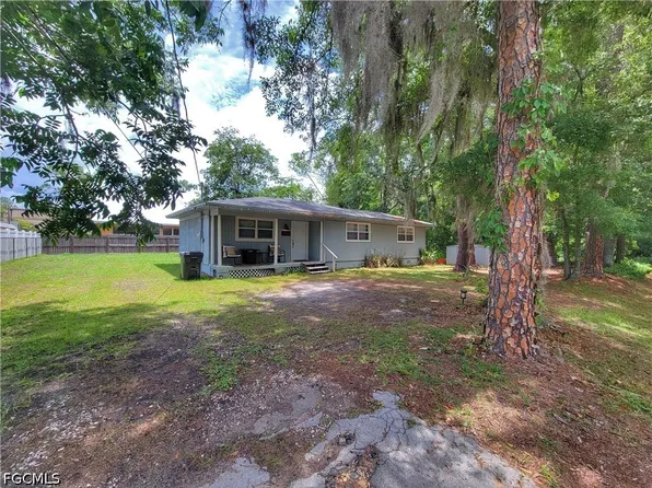 2524 NE 5th Pl, Gainesville, FL 32641