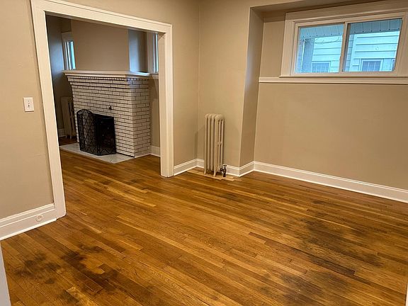 3rd image of 120 E Farnum Ave APT 1