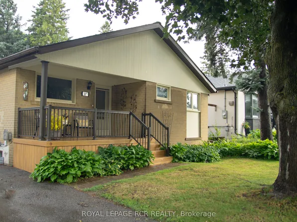 87 Richardson Dr, Aurora, ON L4G 1Z4