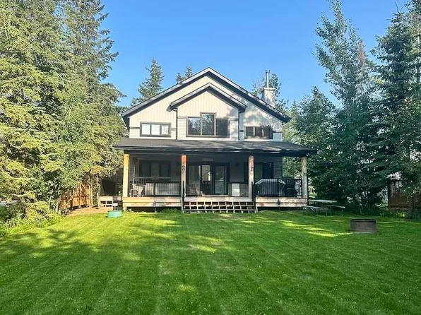 801 8th St, West Cove, AB T0E 0A2