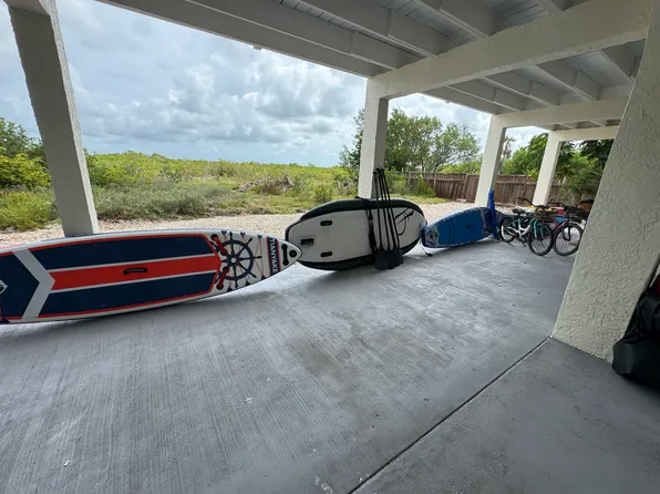 820 4th St, Big Coppitt Key, FL 33040