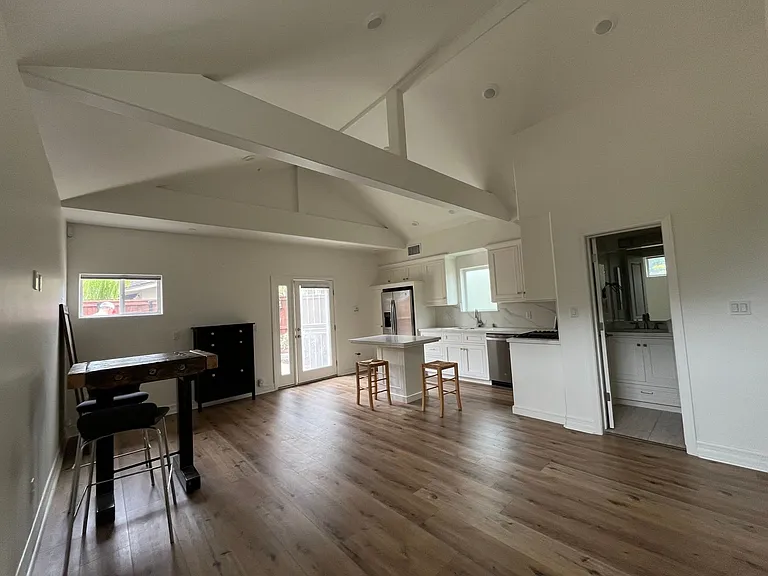 1126 Hill Rd #B — Photo 4