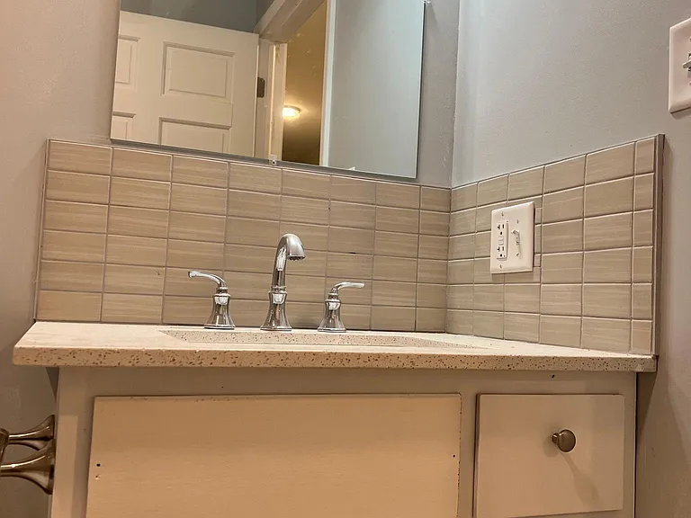 4721 E Hillcrest Dr — Photo 27