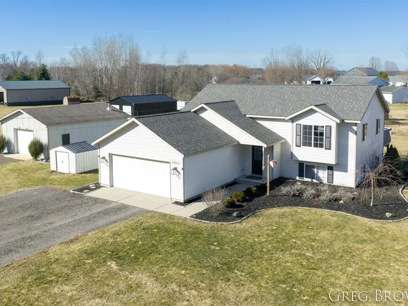 12515 Fargo St NE, Gowen, MI 49326