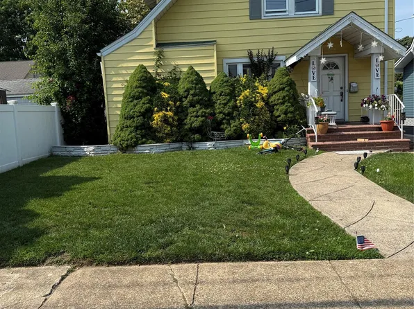 1 Nassau Boulevard, Malverne, NY 11565