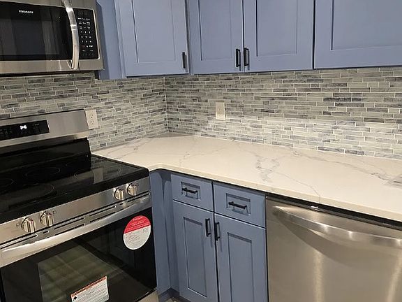 3rd image of 601 N Surrey Ave #B