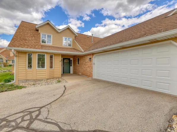 940 Spyglass HILL, Waterford, WI 53185
