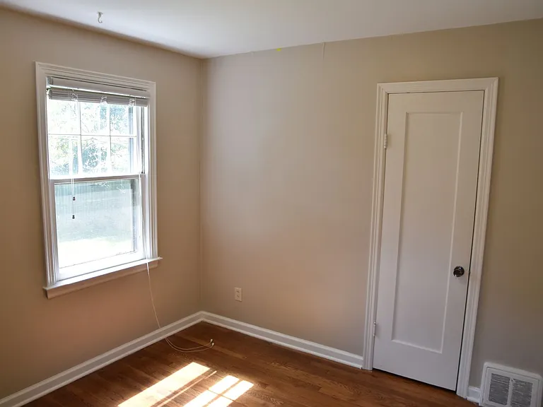 263 E Beechwold Blvd — Photo 11