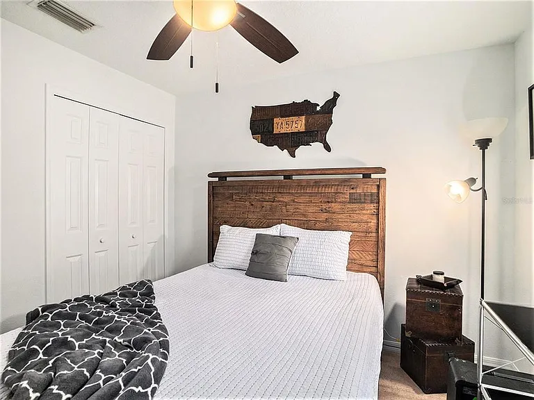 7833 Carriage Pointe Dr — Photo 20